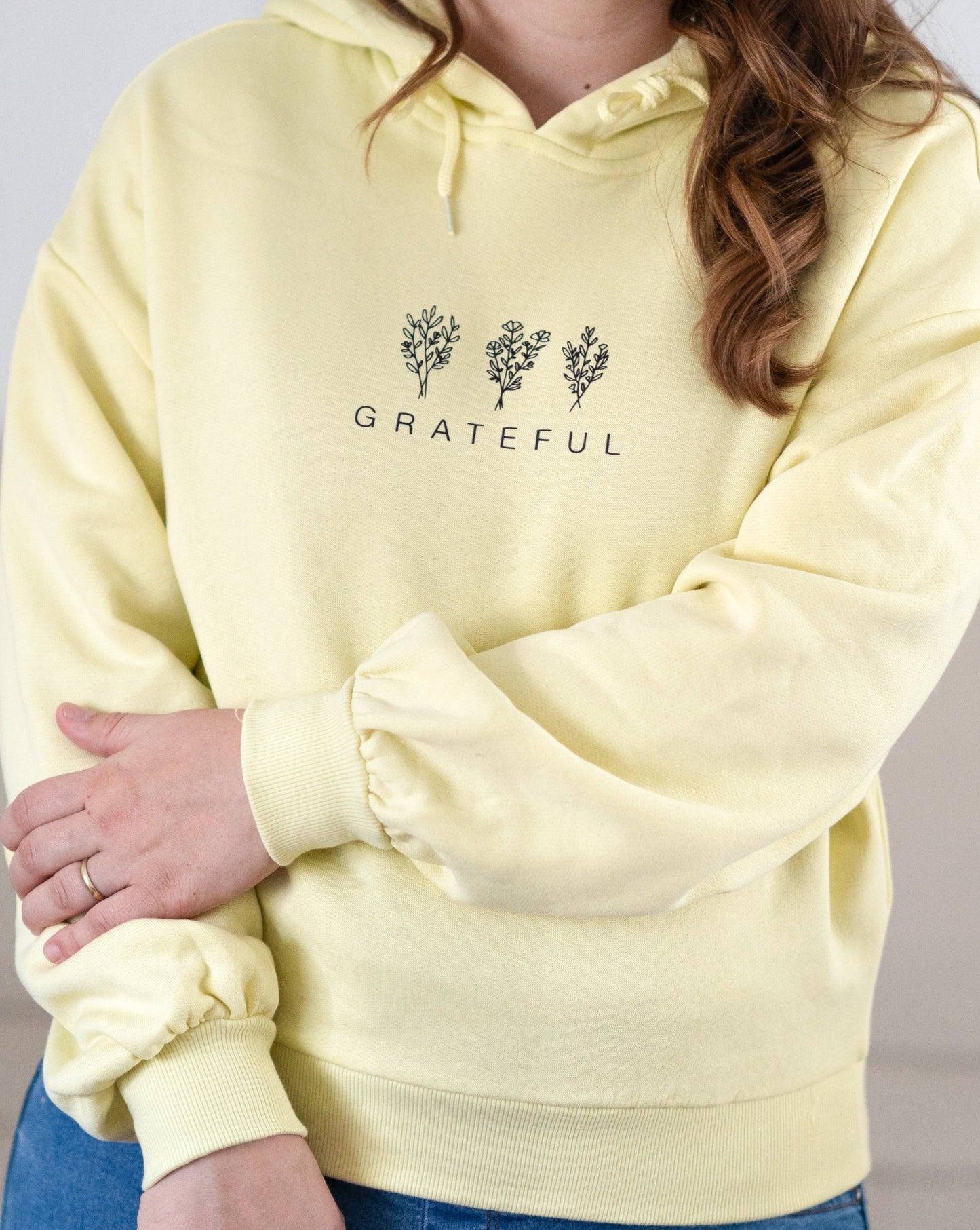 Damen Hoodie "GRATEFUL" Pastellgelb / super cozy pastellgelb Geschenk für Frauen