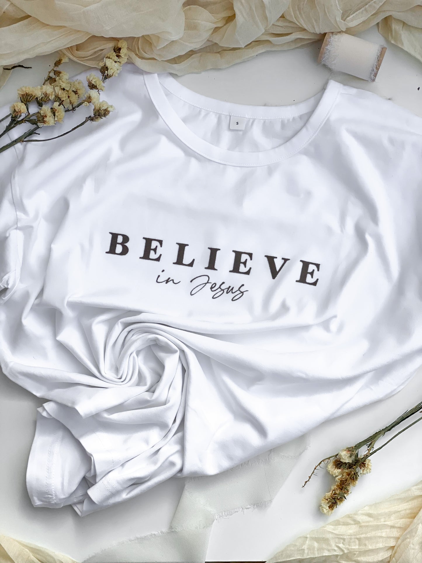 T-Shirt "BELIEVE" in Jesus , white Unisex