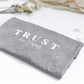 T-Shirt "TRUST in Jesus" grau, Unisex