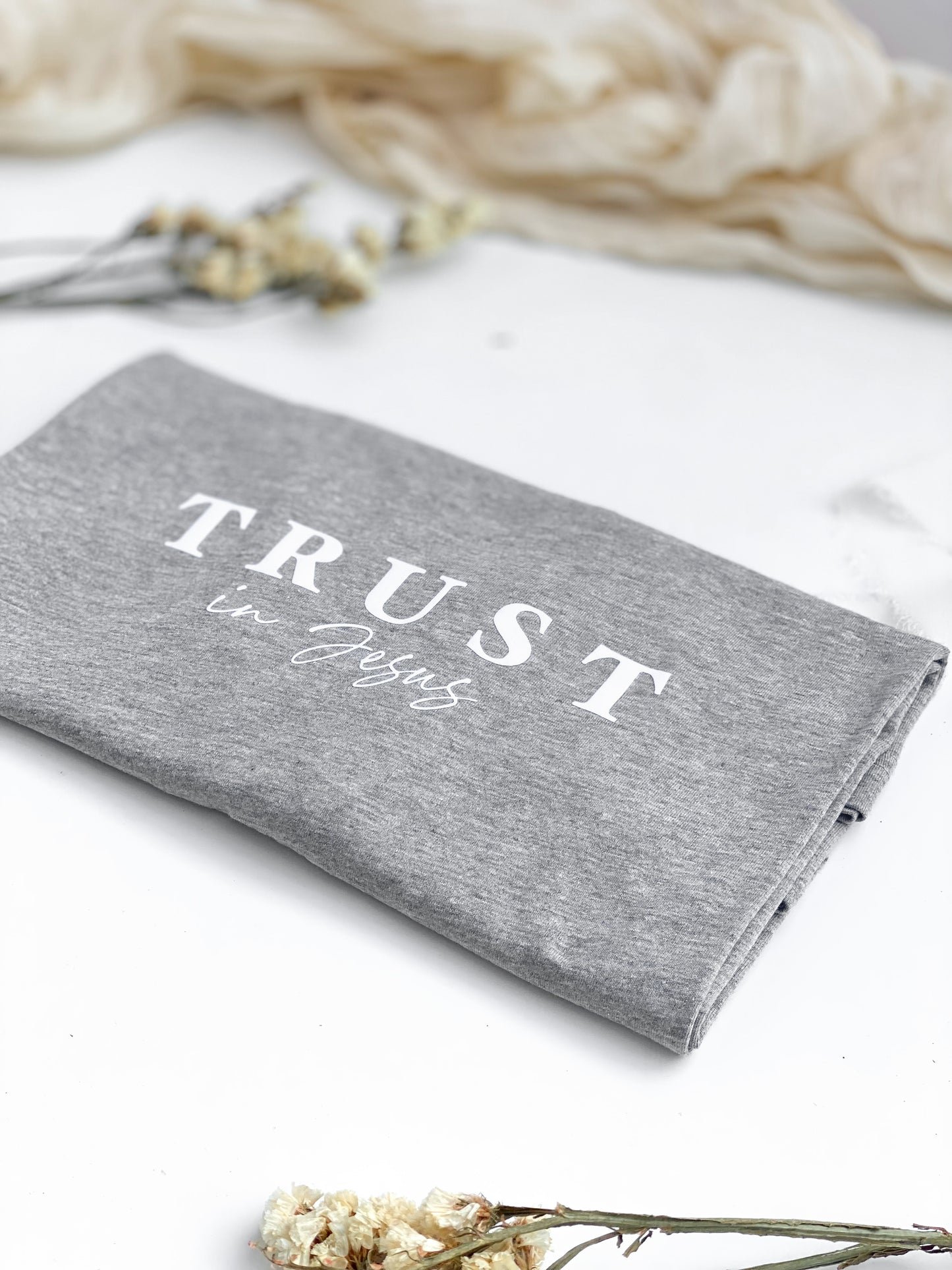 T-Shirt "TRUST in Jesus" grau, Unisex