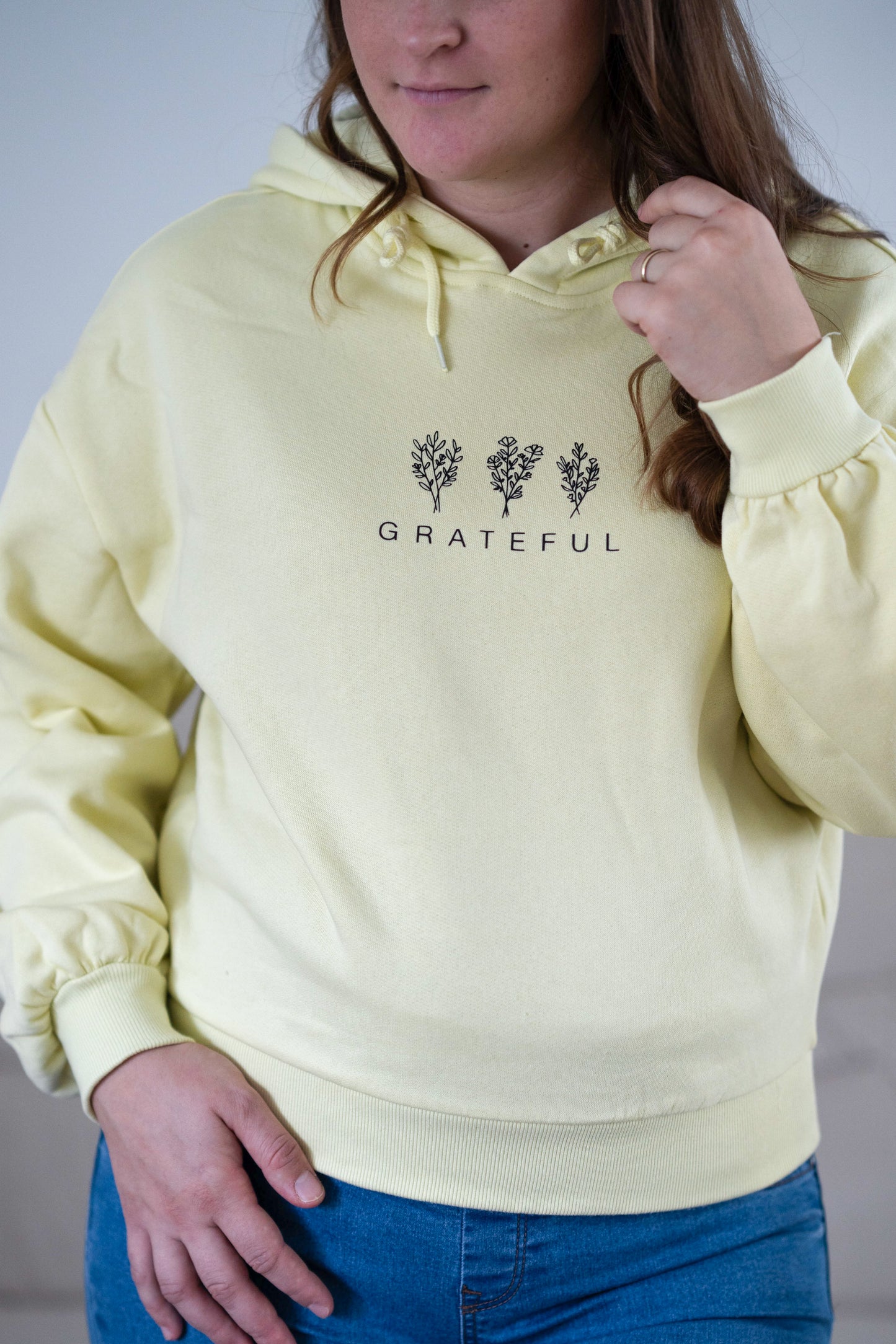 Damen Hoodie "GRATEFUL" Pastellgelb / super cozy pastellgelb Geschenk für Frauen